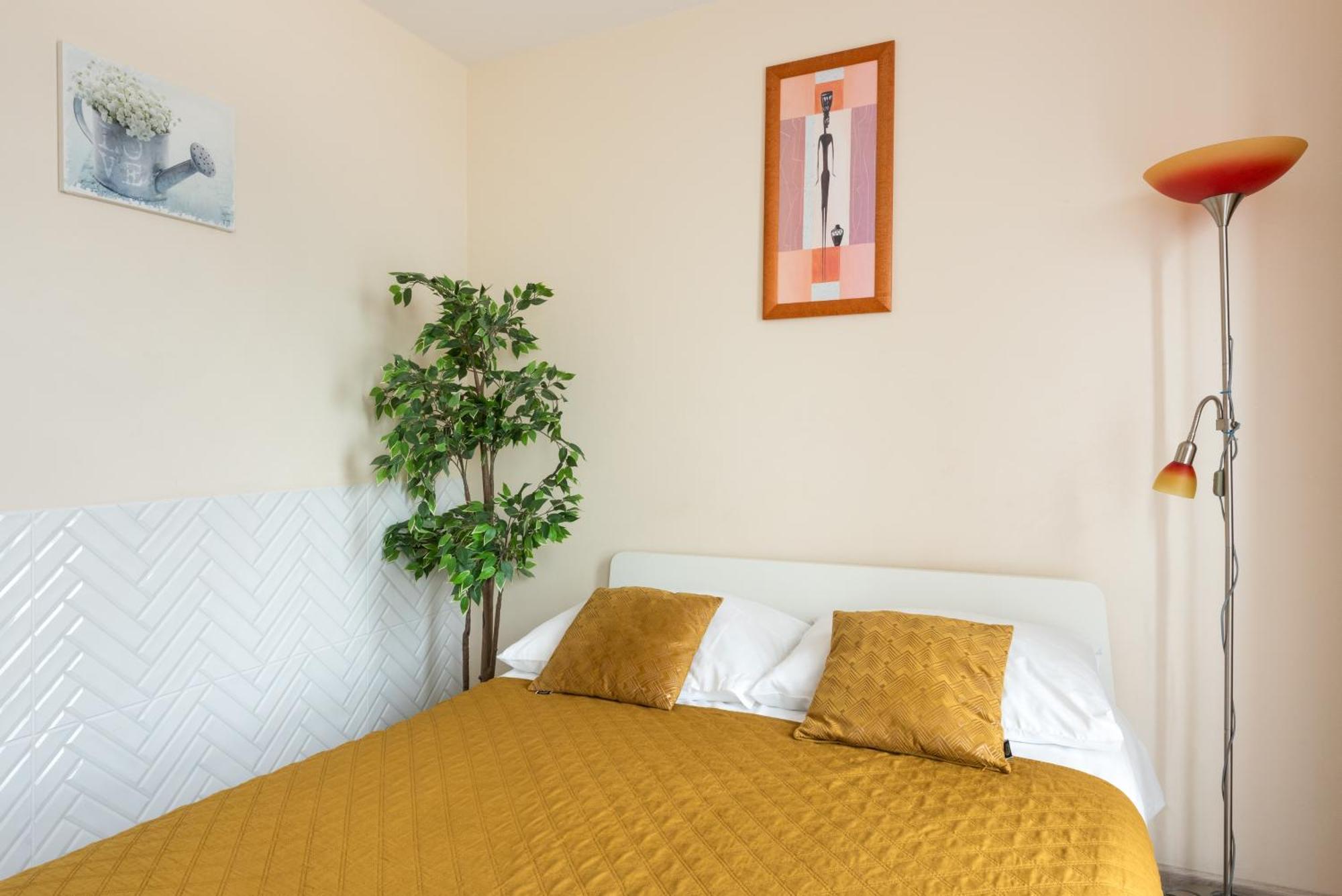 Cozy Modern Apartment Astoria Magic Orange Old Town Krasków Exterior foto